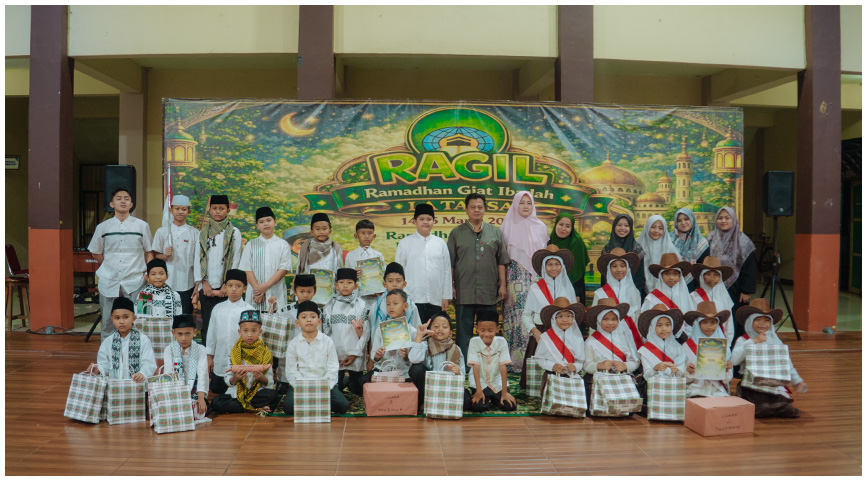 RAGIL (Ramadhan Giat Ibadah) Menumbuhkan Semangat Ibadah dan Prestasi Santri Cilik
